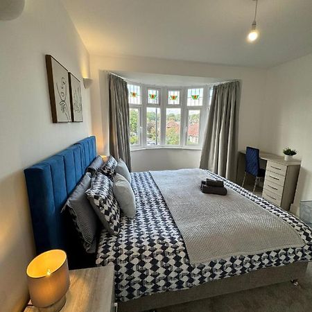 Smart Guest Rooms Fast Access To Central London Via Piccadilly Line New Southgate Esterno foto