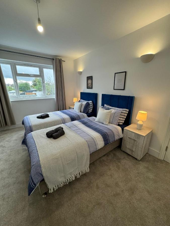 Smart Guest Rooms Fast Access To Central London Via Piccadilly Line New Southgate Esterno foto