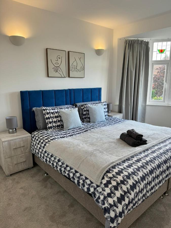 Smart Guest Rooms Fast Access To Central London Via Piccadilly Line New Southgate Esterno foto
